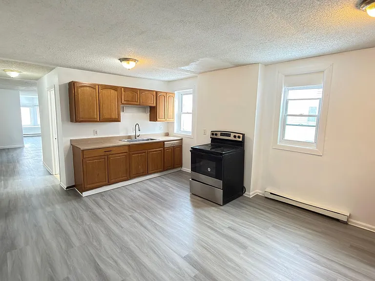 3134 6th Ave #3 — Photo 3