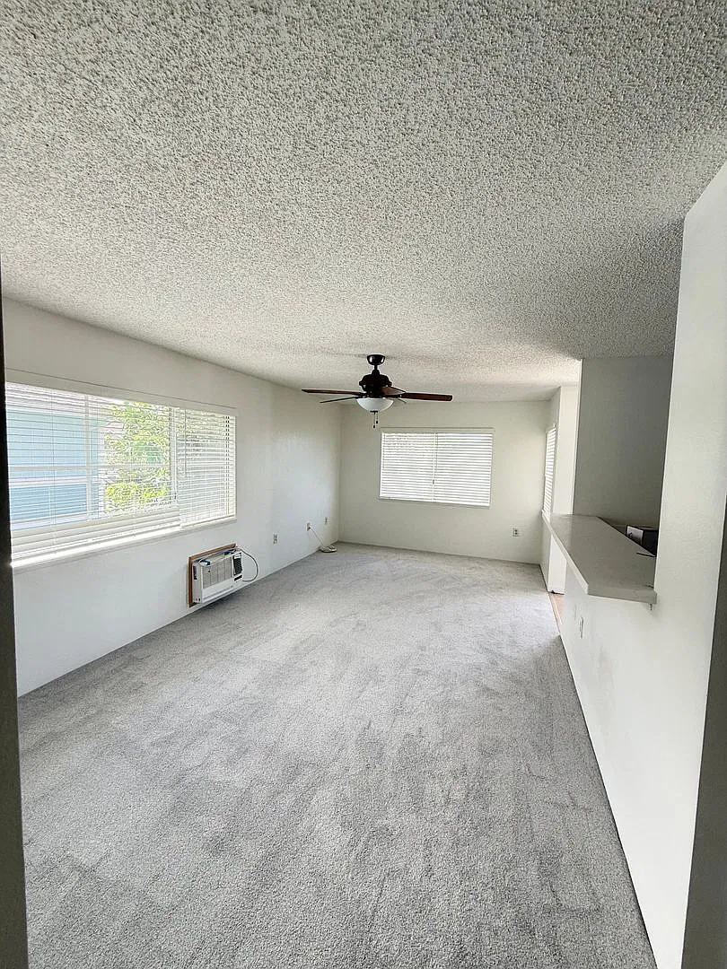 Mililani Mauka - Crescent Lane Townhouse 2-bedroom 2-bath 2-parking — Photo 2