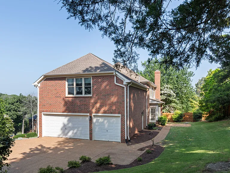 1520 Woodfield Ct — Photo 6