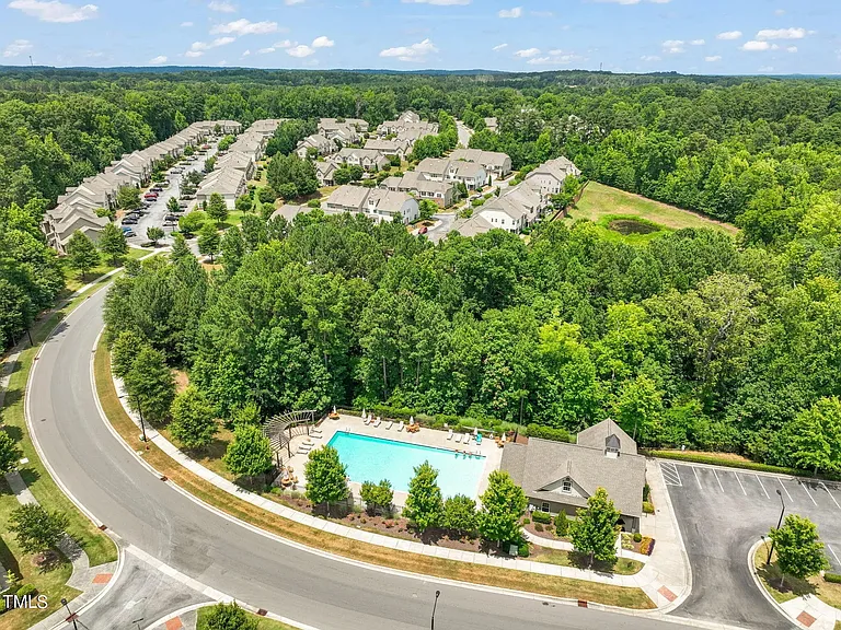 24 Pocono Dr #24 — Photo 38