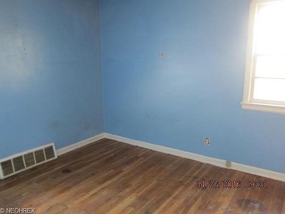 5th image of 14107 Highlandview Ave