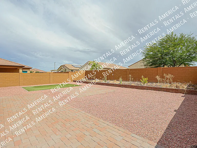 25951 W Tonto Ln — Photo 37