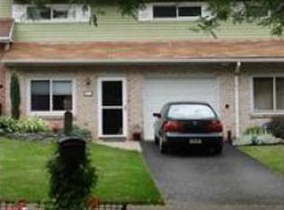 1737 Markham Dr, Bethlehem, PA 18017