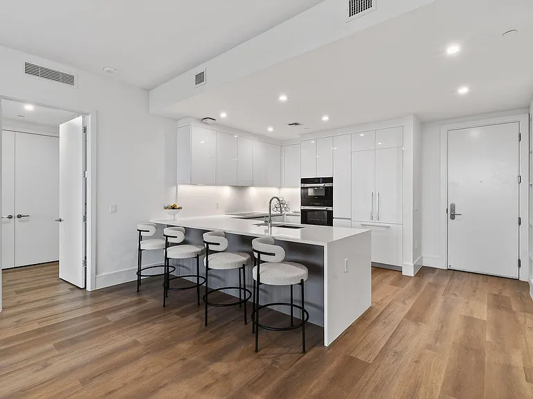 220 Lake Shore Dr #715 — Photo 6