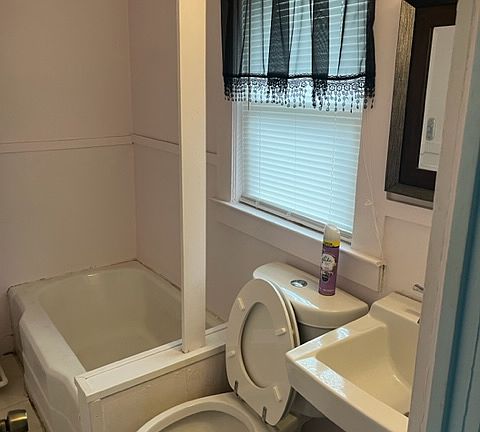 3rd image of 328 Main St APT C