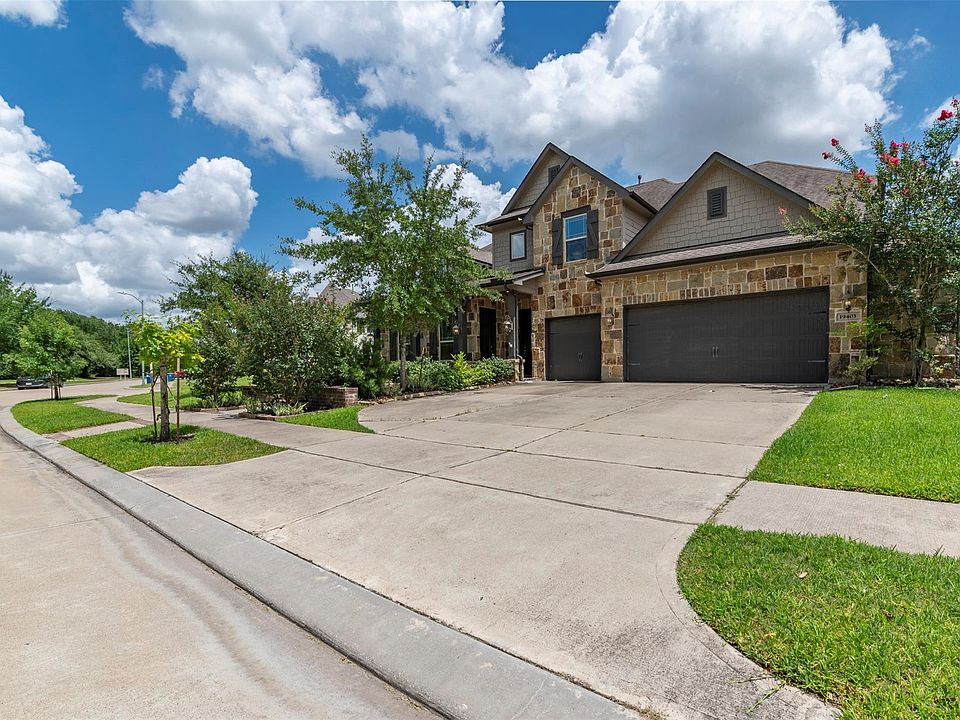 1st image of 19403 Trinity River Dr