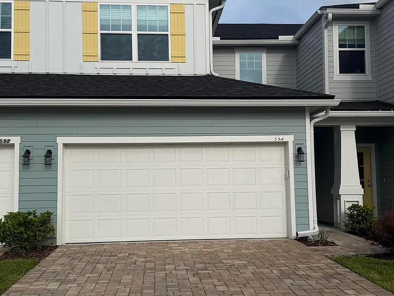 594 Cherry Elm Dr — Photo 2