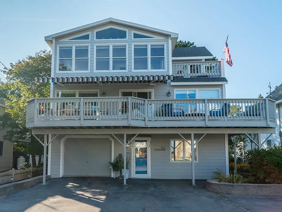 370 Ocean Ave