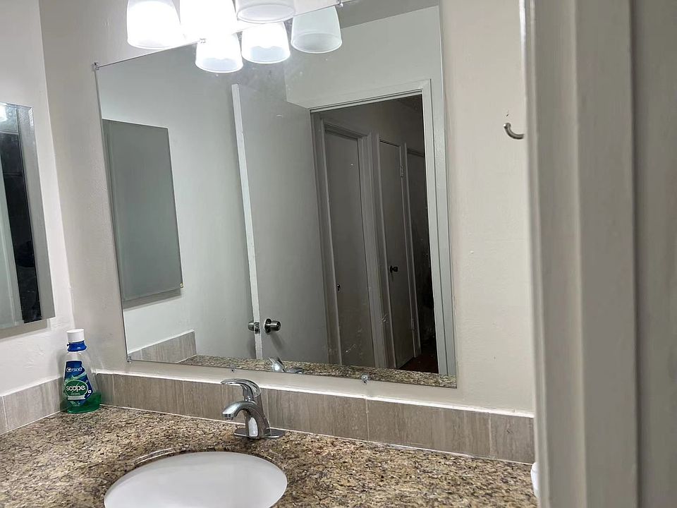 2nd image of 5231 Fleming Ave