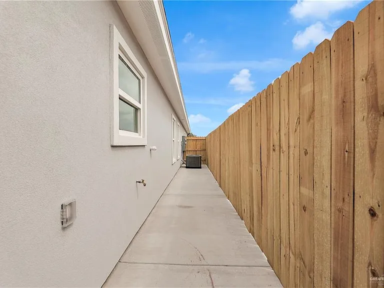 5604 Ozark Ave #4 — Photo 15