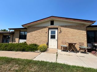 1037 Enterprise Ave APT 5, Dickinson, ND 58601