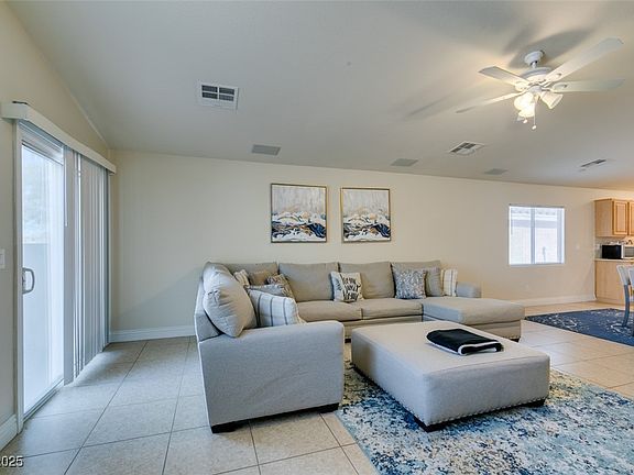 3rd image of 5828 Sierra Medina Ave
