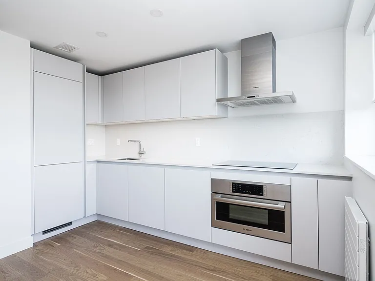 365 Eglinton Ave E #50059A-701 — Photo 3