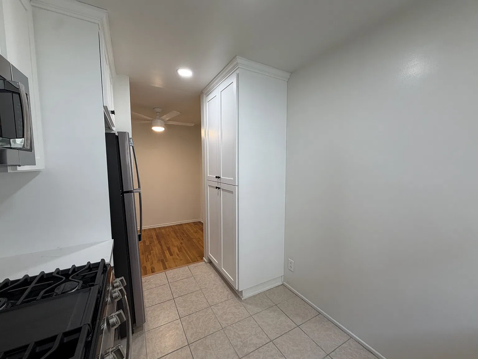 1 bed, 600 sqft, $2,200 — Photo 2