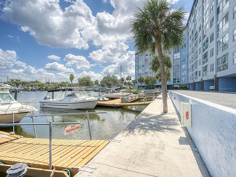 4939 Floramar Ter #912 — Photo 46