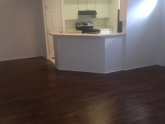 3rd image of 10556 Windsor Lake Ct