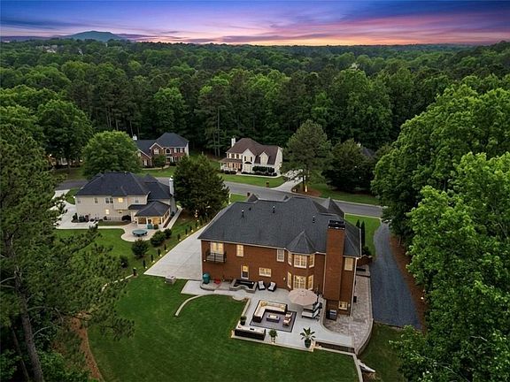 2nd image of 2650 Riverfront Dr