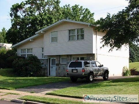 2nd image of 133 Shasta Rd