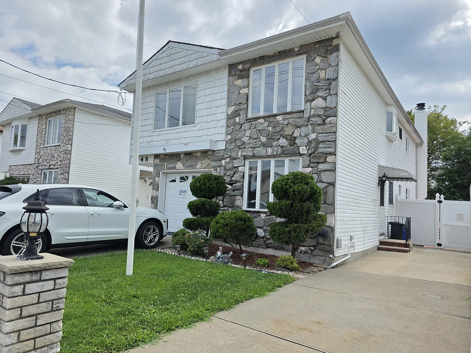 2 bed, 800 sqft, $2,000 — Photo 1