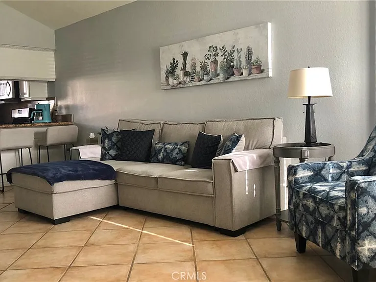 307 Tava Ln — Photo 3