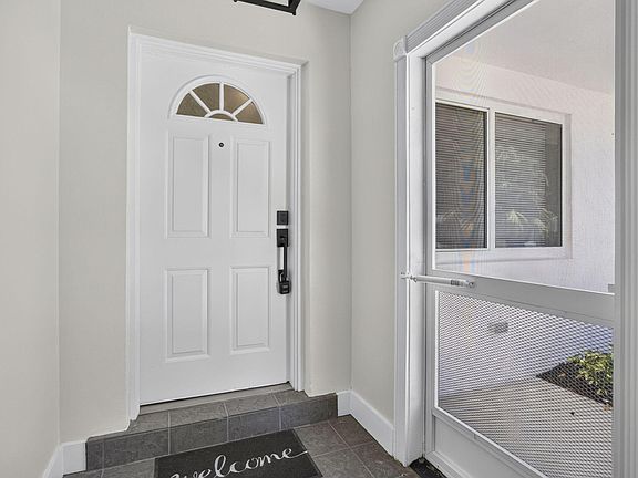 4th image of 514 Riverside Drive