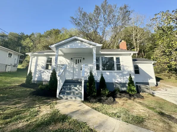 1338 Main St N, Carthage, TN 37030