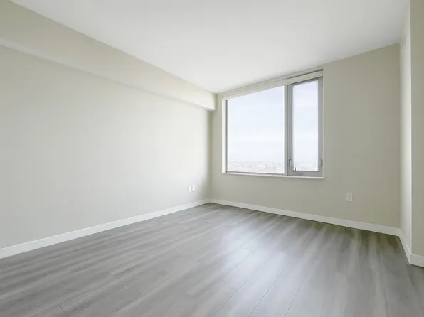 1524 Sheepshead Bay Road image 8 of 31