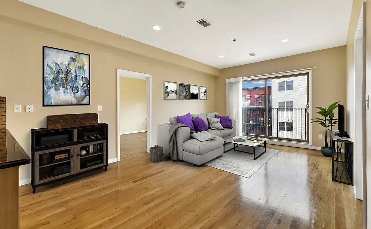 2 bed, 2.0 bath, 1075 sqft, $4,200 — Photo 1