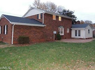 211 Vandyke St, Kernersville, NC 27284