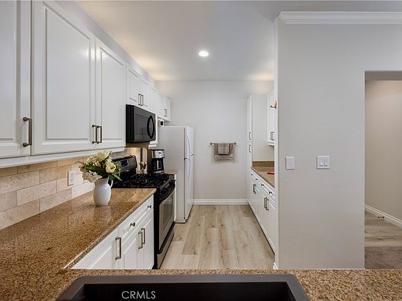 5th image of 2436 Watermarke Pl
