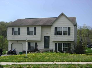 165 Devonshire Ct, Mount Wolf, PA 17347