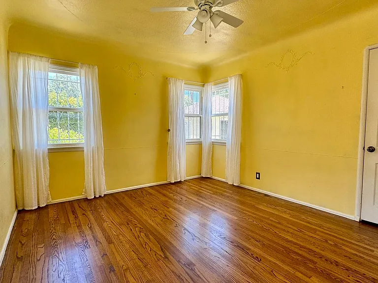 3513 S Sycamore Ave — Photo 18