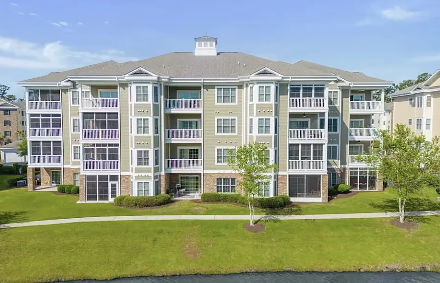 4883 Luster Leaf Cir #403