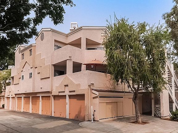 4th image of 7283 Camino Degrazia Unit 17