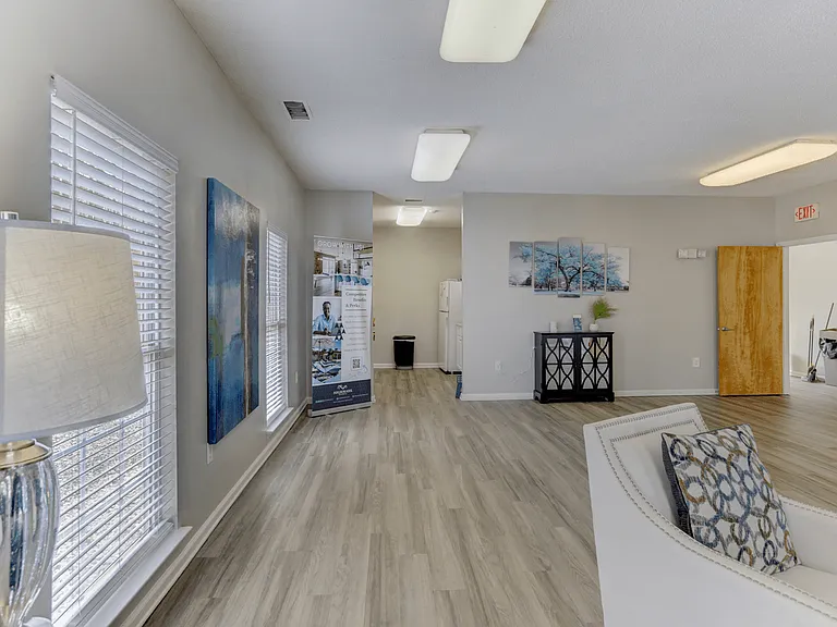 Forest Glen Apartments — Photo 10