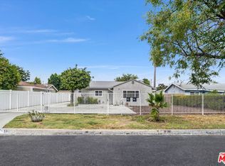 18749 Gault St, Reseda, CA 91335