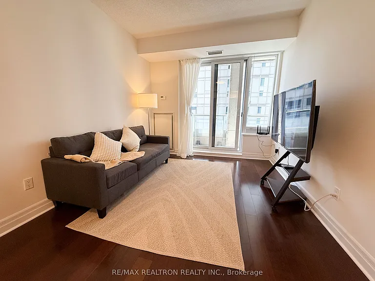 35 Balmuto St #2208 — Photo 3