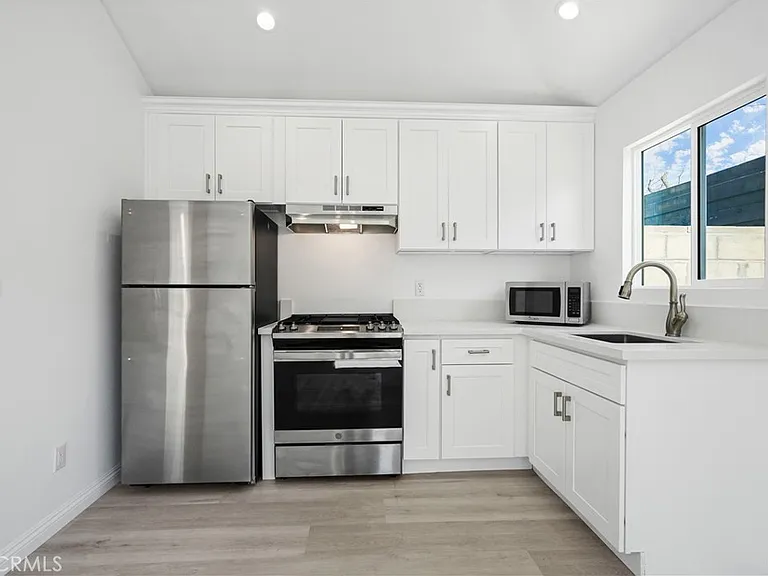 6539 N Bobbyboyar Ave — Photo 6
