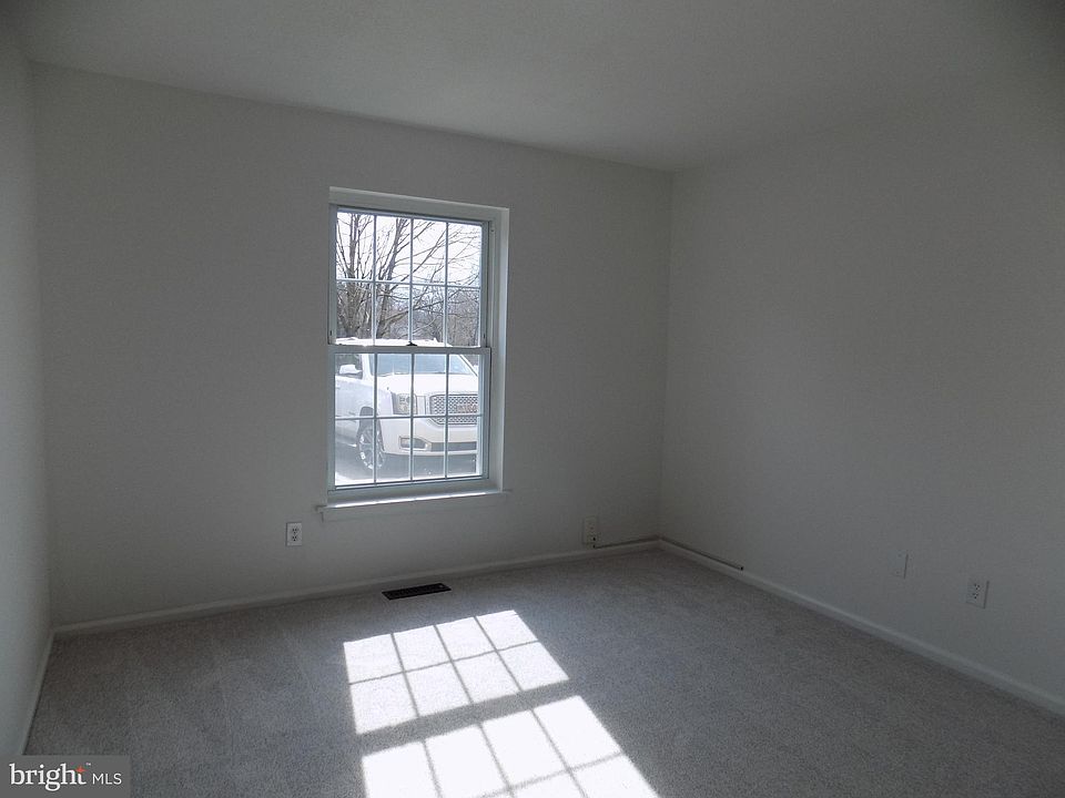 1st image of 106 Bancroft Rd #1G