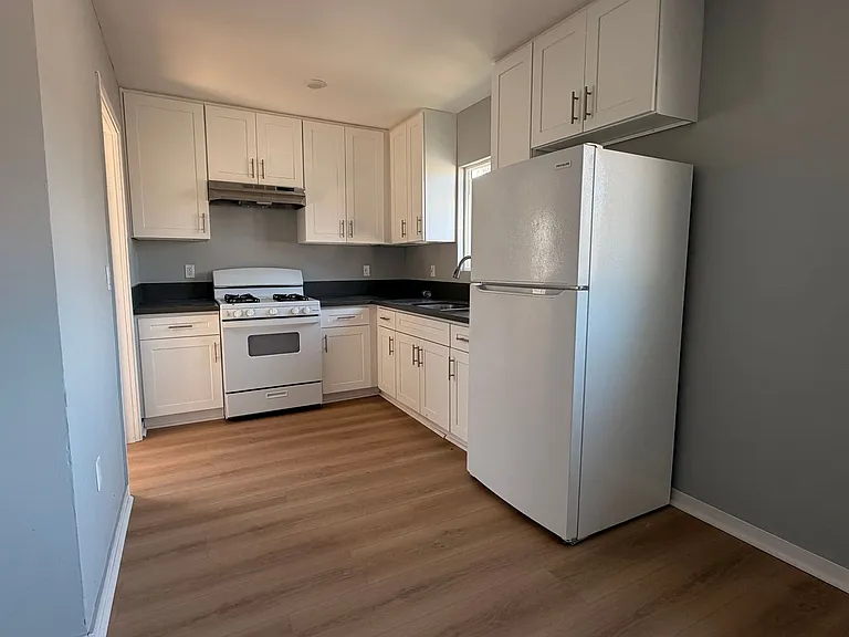 3920 Hillcrest Dr — Photo 18