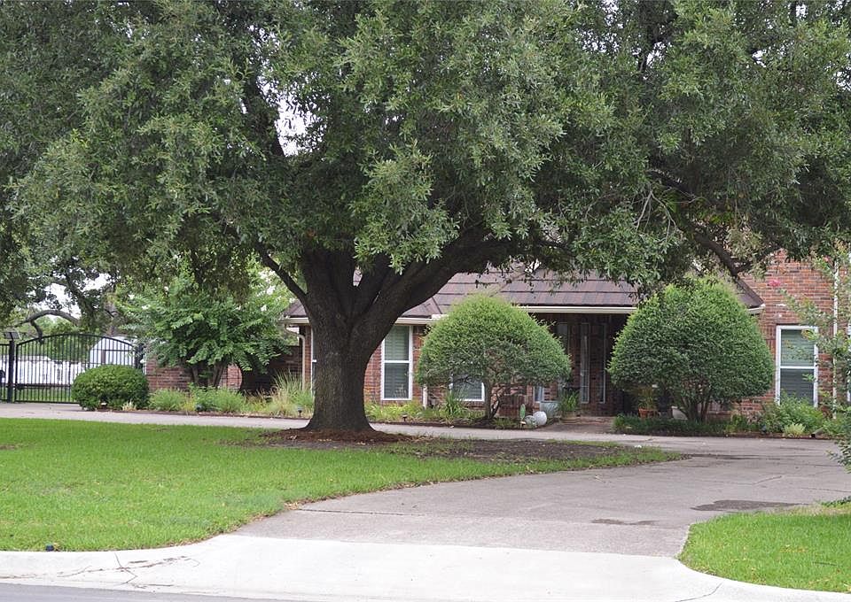 1st image of 1526 NW 7th St