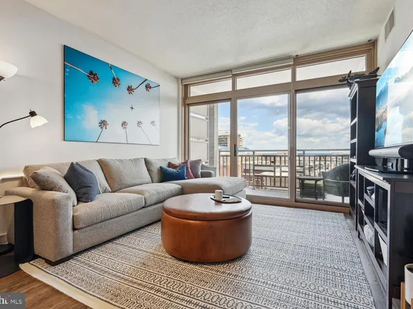 888 N Quincy St Unit 1208, Arlington, VA 22203