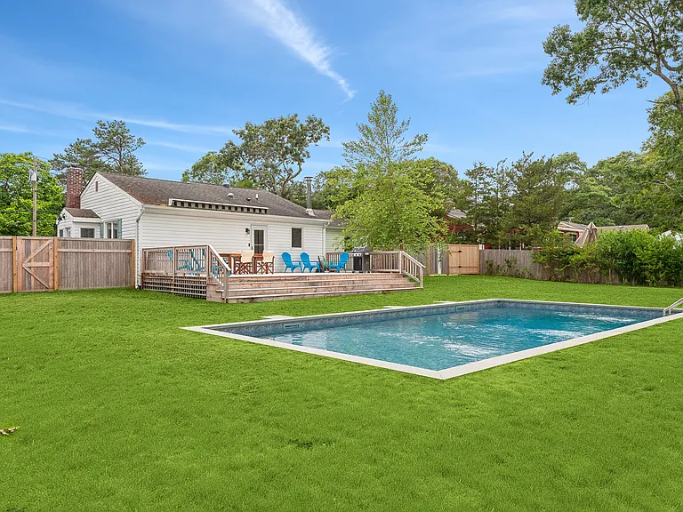 113 E Tiana Rd — Photo 1