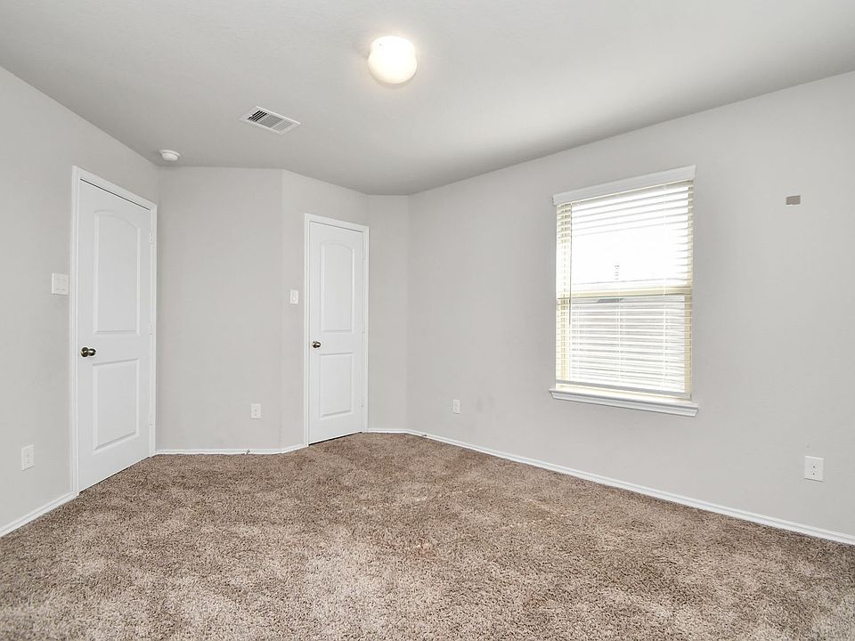 1st image of 20927 Iris Holly St