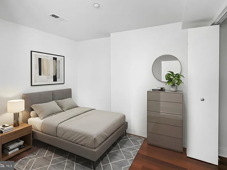 1150 K St NW #311 — Photo 8