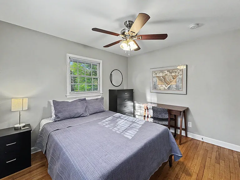 1715 W Market St — Photo 15