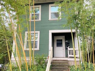 1236 SE Ivon St APT B, Portland, OR 97202