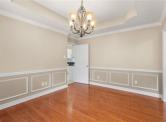 3rd image of 1225 Sycamore Pl