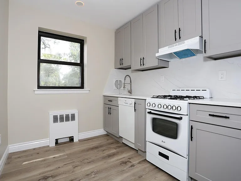 130 Orient Way #3D — Photo 9
