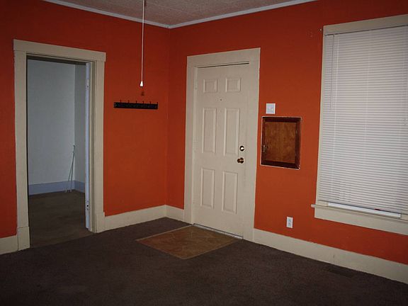 4th image of 306 E Franklin St